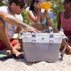 Hydro Flask 26 L Day Escape Soft Cooler Tote -Camping Paradise 5a1a2940 20l 1800x01800 1 1 rsz 55606.1649095994