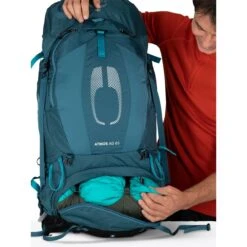 Osprey Atmos AG 65 - Men's 35 Osprey Atmos AG 65 - Men's -Camping Paradise Atmos 65L S22 Detail13 VenturiBlue rsz 53719.1652392023