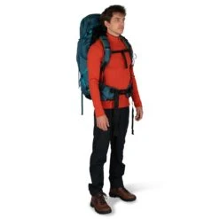 Osprey Atmos AG 65 - Men's 33 Osprey Atmos AG 65 - Men's -Camping Paradise Atmos 65L S22 OnBody1 VenturiBlue rsz 03932.1652392001