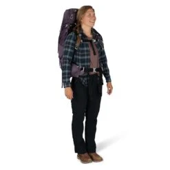 Osprey Aura AG 50 - Women's 30 Osprey Aura AG 50 - Women's -Camping Paradise AuraAG 50L S22 OnBody1 EnchantmentPurple rsz 29971.1652392335