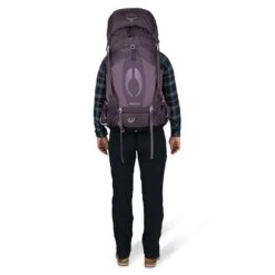 Osprey Aura AG 50 - Women's 29 Osprey Aura AG 50 - Women's -Camping Paradise AuraAG 50L S22 OnBody3 EnchantmentPurple rsz 48503.1652392335