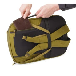 Arc'teryx Blade 20 -Camping Paradise blade 20 biome back panel pocket copy 69809.1626822033