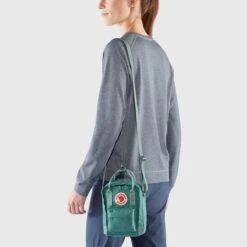 Fjallraven Kanken Sling -Camping Paradise kanken sling 23797 664 e model fjr2 rsz 79472.1640890909